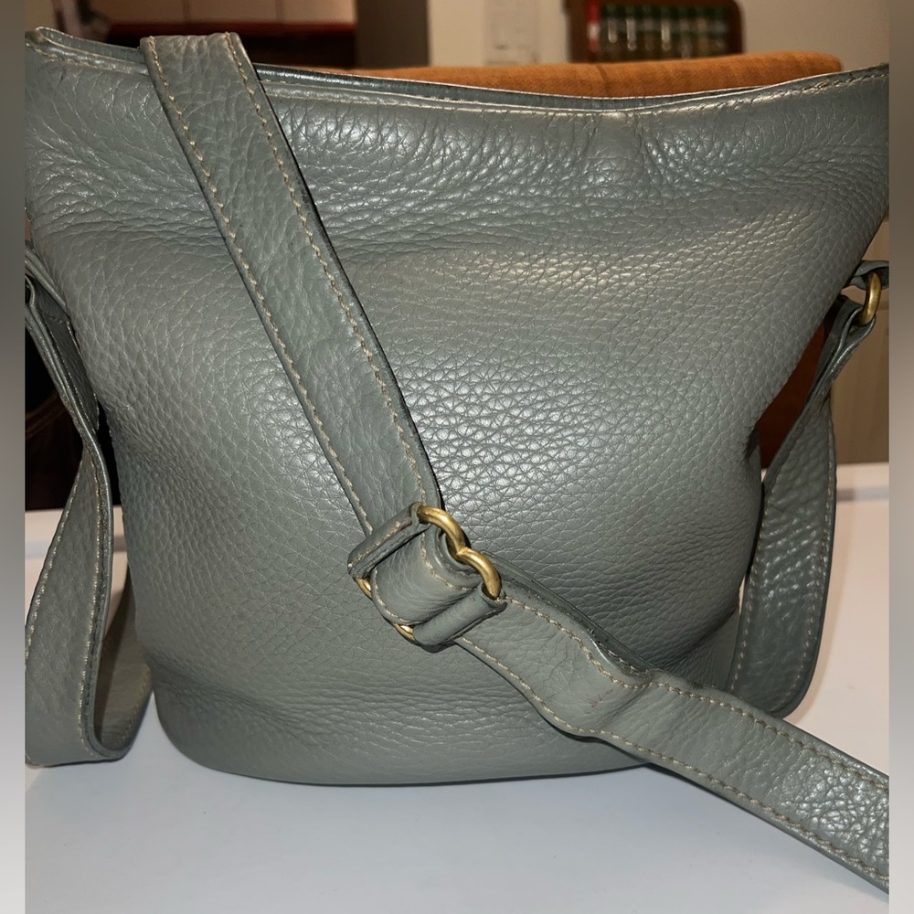 Coach Sonoma small Zip 4907 in the color Sea